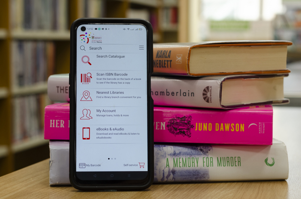 Íosluchtaigh Aip Leabharlann Chontae Dhún na nGall inniu!