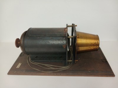 A 'Magic Lantern'. Used to project light shows to astound audiences since the 17th century. This is one the last models from the 1950s. (DCM.2025.80)